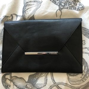 BCBGMAXAZRIA cluch used